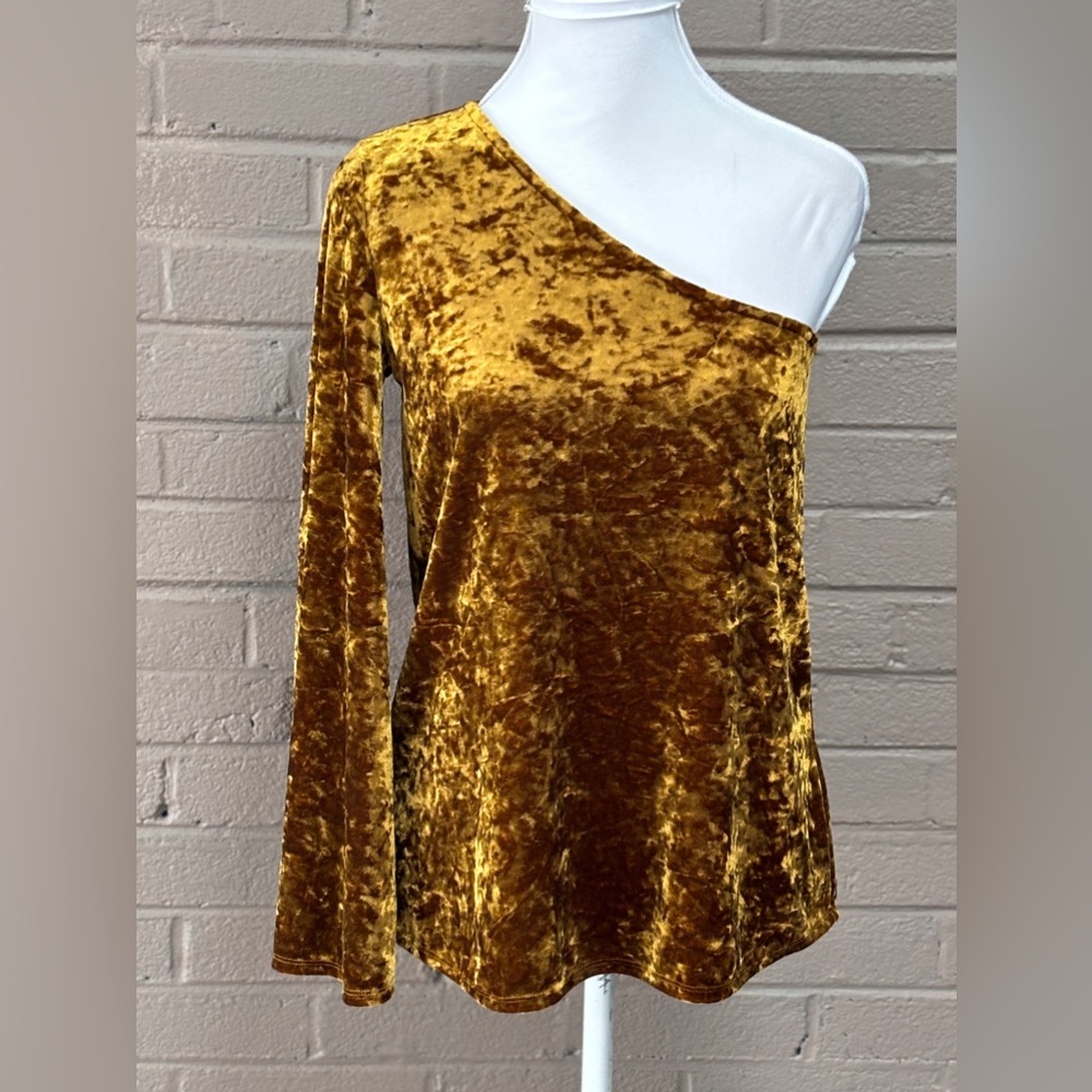1.STATE Gold crushed velvet /velour one shoulder top S